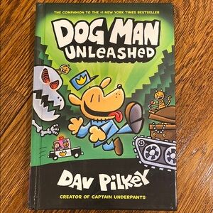 Dog Man Unleashed book by Dav Pilkey - LIKE NEW CONDITION! kids children’s books
